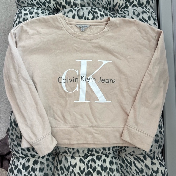 Calvin Klein Beige Fleece Crewneck Sweater Size Large - Picture 2 of 5